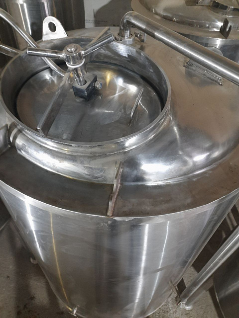 Нержавеющие емкости ЦКТ (600л)